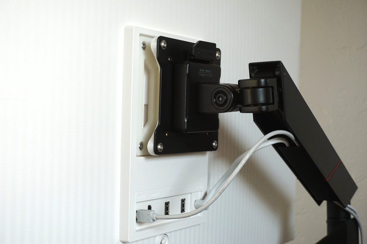 Samsung M80C/D Vesa Monitor Arm Adapter